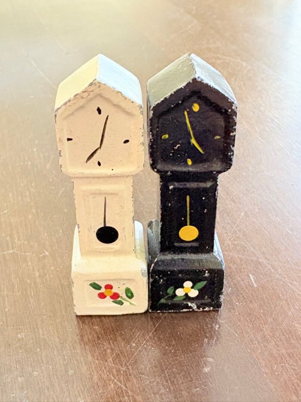Vintage Metal Grandfather Clock Salt Pepper Shakers Hand Painted Pair
